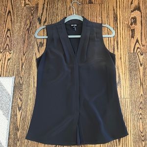 NIC + ZOË SLEEVELESS BLOUSE